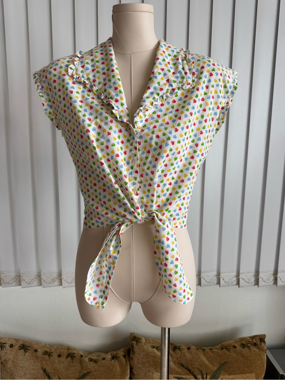 Henri Bendel Vintage 70’s Made in France Heart Print Tie Front Crop Blouse Top